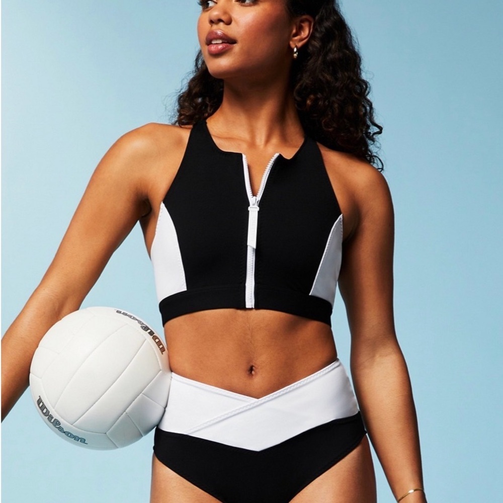 Fabletics Black and White Activewear